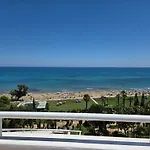 아파트 Acapulco 3 Frontal